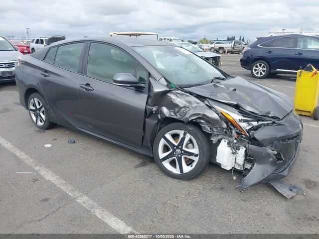 2017 TOYOTA PRIUS THREE TOURING