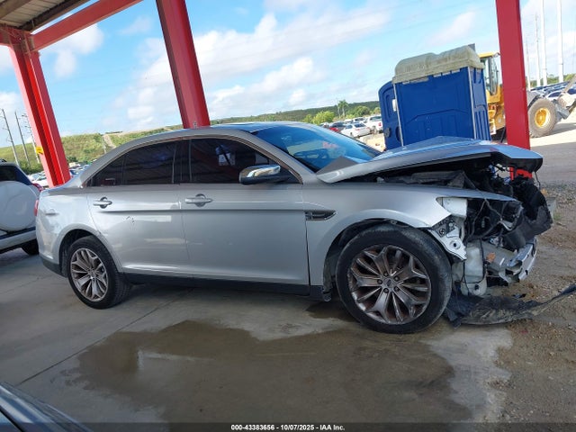 2019 FORD TAURUS LIMITED 13