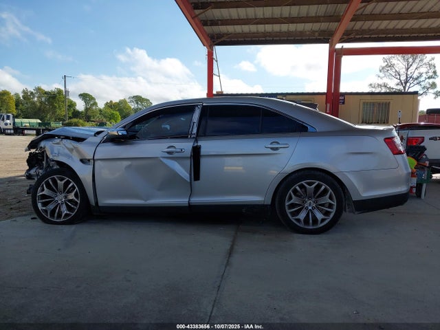 2019 FORD TAURUS LIMITED 14