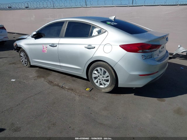 HYUNDAI ELANTRA SE - 3