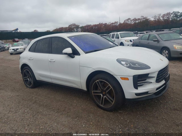 2021 PORSCHE MACAN 