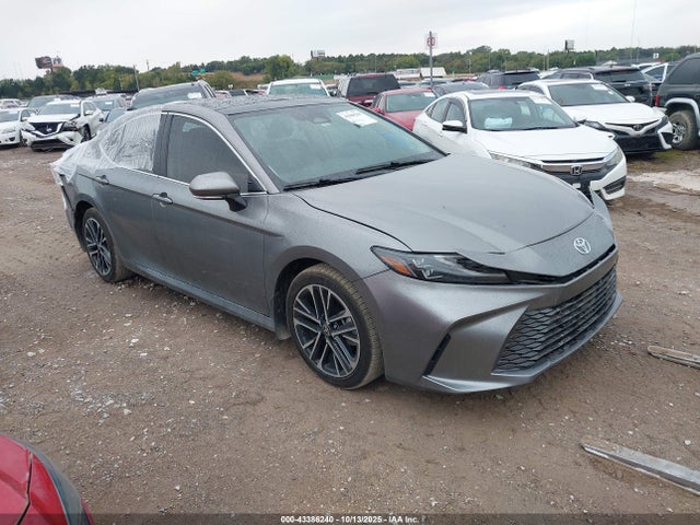 2025 TOYOTA CAMRY XLE