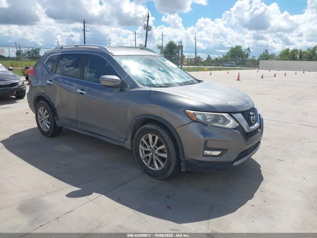 2017 NISSAN ROGUE SV