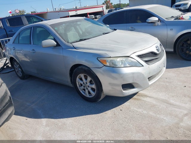 2011 TOYOTA CAMRY LE