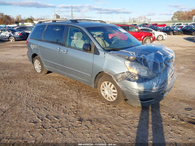 2007 TOYOTA SIENNA LE