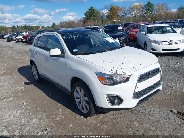 2013 MITSUBISHI OUTLANDER SE