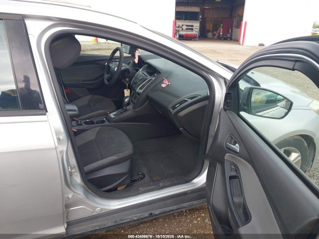 FORD FOCUS SE - 5