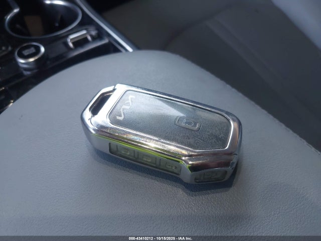 2023 KIA K5 EX thumbnail 11