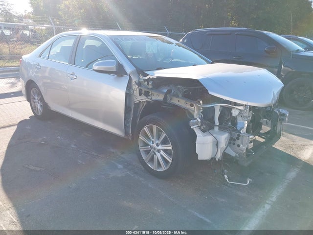 2014 TOYOTA CAMRY XLE