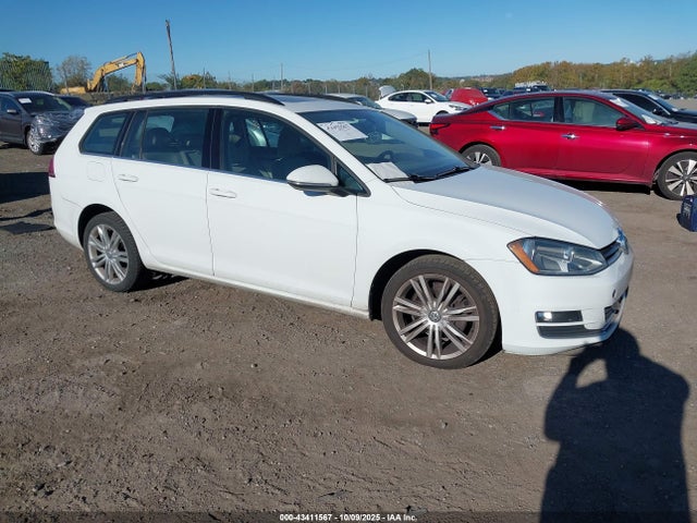 2015 VOLKSWAGEN GOLF TDI SE 4-DOOR