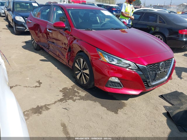 2022 NISSAN ALTIMA SV FWD
