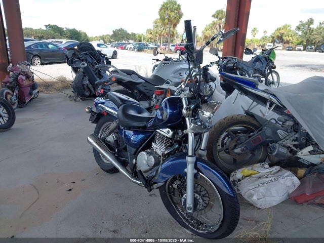 2003 SUZUKI GZ250 