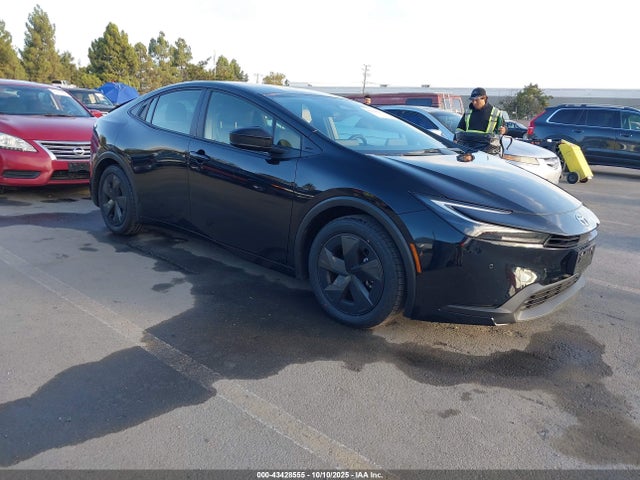 2025 TOYOTA PRIUS LE