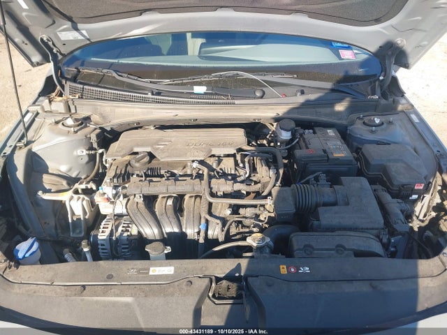 HYUNDAI ELANTRA SEL - 10