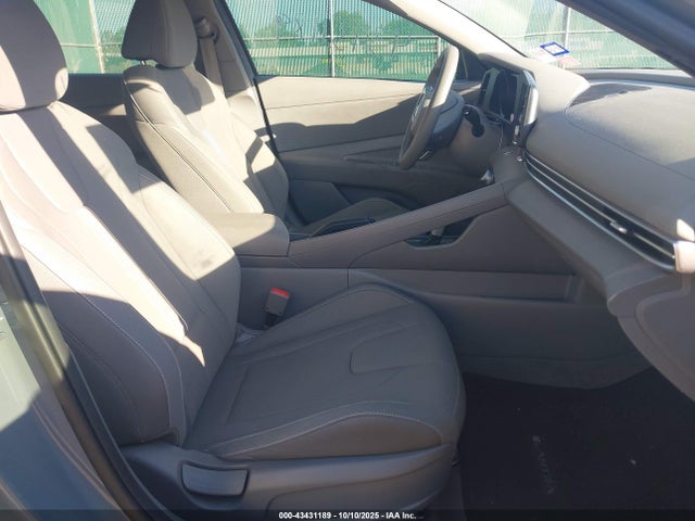 HYUNDAI ELANTRA SEL - 5