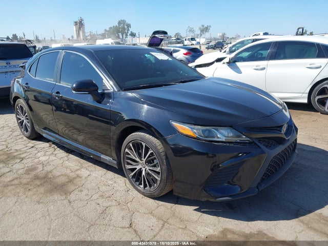 2020 TOYOTA CAMRY SE HYBRID
