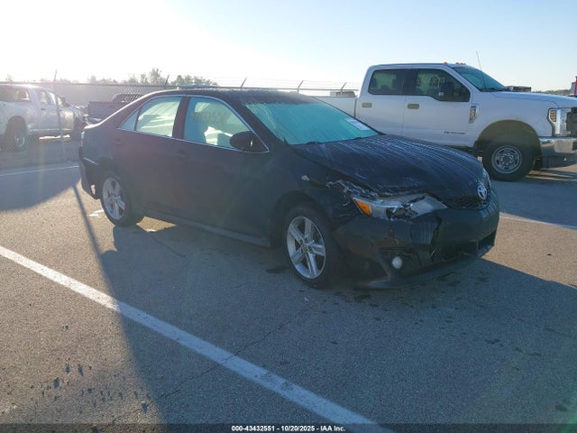 2013 TOYOTA CAMRY SE