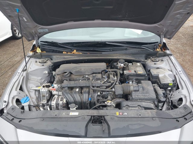 HYUNDAI ELANTRA SEL - 10