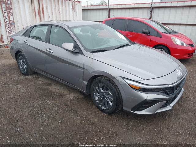 HYUNDAI ELANTRA SEL - 1