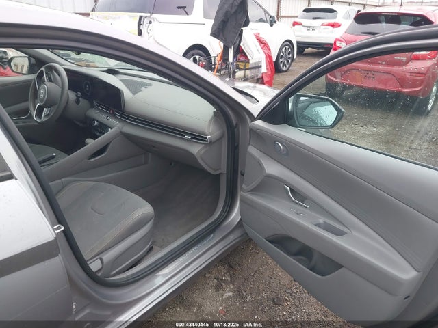 HYUNDAI ELANTRA SEL - 5