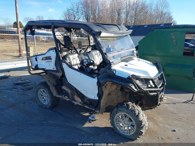 2016 HONDA SXS M5