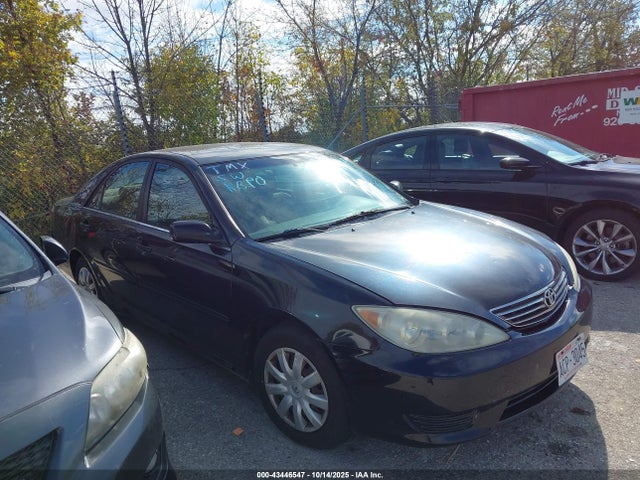 2005 TOYOTA CAMRY LE