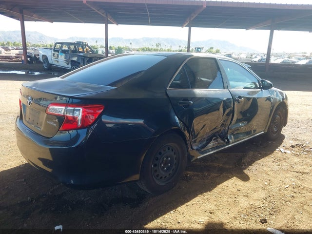 TOYOTA CAMRY - 4
