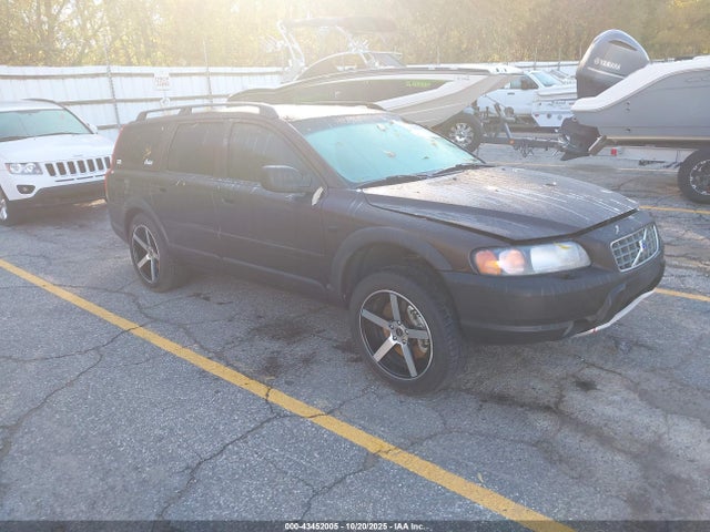2002 VOLVO V70 XC