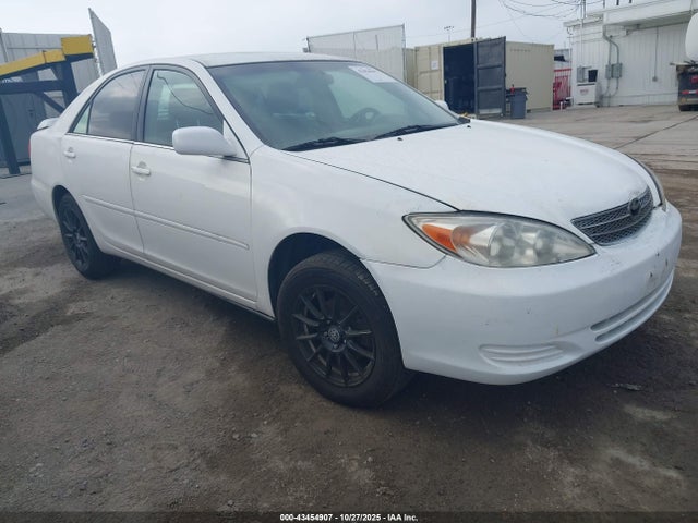 2004 TOYOTA CAMRY LE