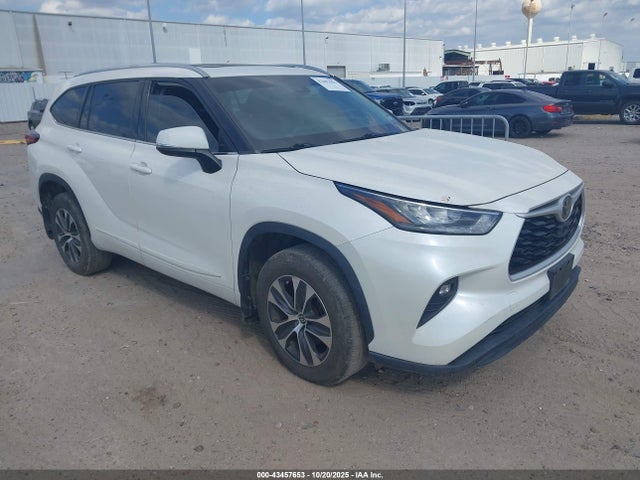 2020 TOYOTA HIGHLANDER XLE