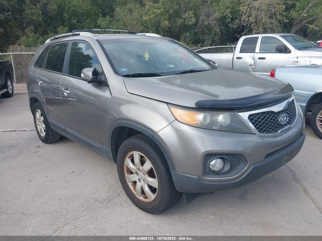 2011 KIA SORENTO LX