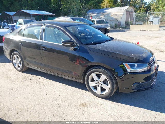 2013 VOLKSWAGEN JETTA 2.0L TDI