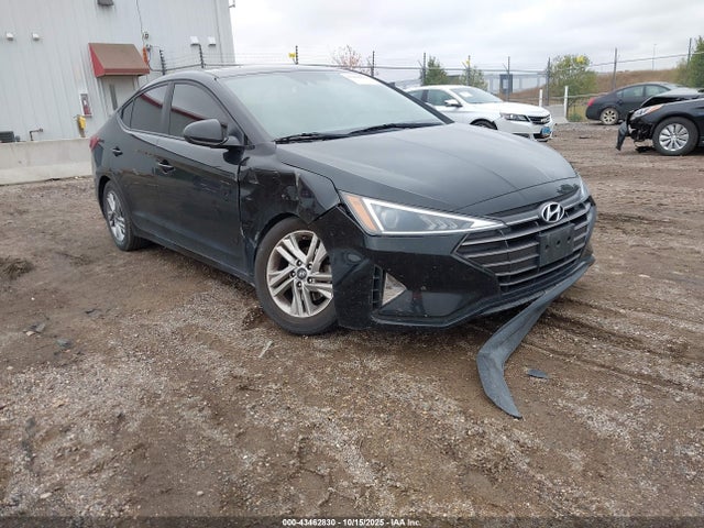 HYUNDAI ELANTRA VALUE EDITION - 1