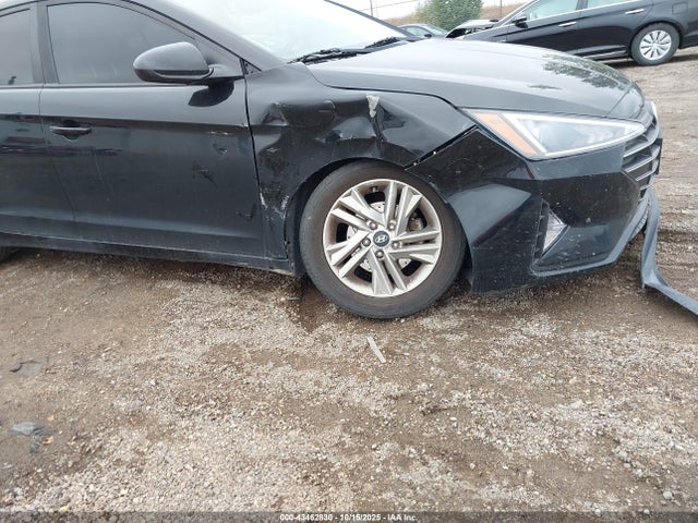 HYUNDAI ELANTRA VALUE EDITION - 6