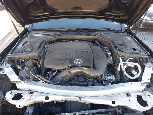 2022 Mercedes-Benz E-Class, VIN: W1KZF8DB6NB077358