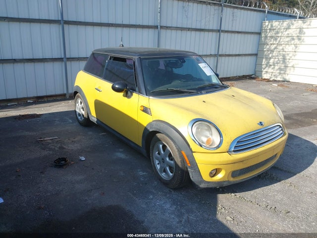 2009 MINI COOPER 