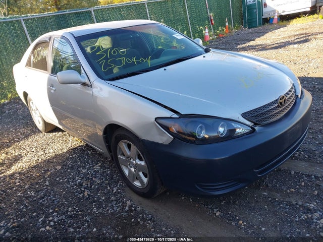2004 TOYOTA CAMRY LE