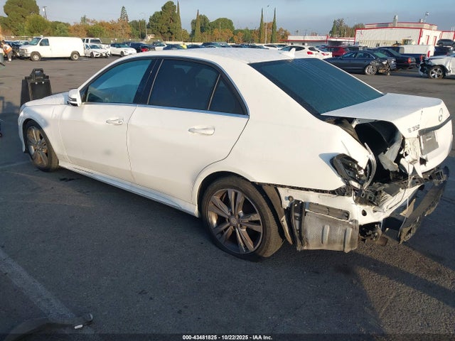 MERCEDES-BENZ E-CLASS - 3