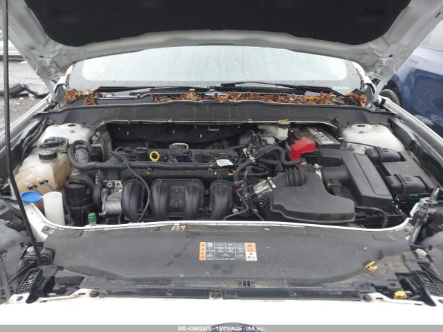 FORD FUSION SE - 10