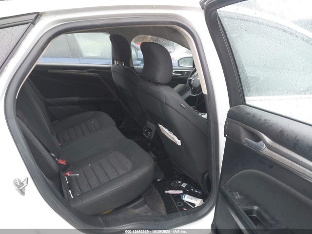 FORD FUSION SE - 8