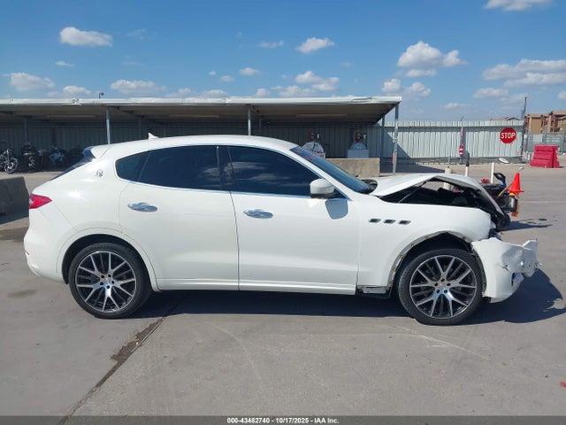 2019 MASERATI LEVANTE 13