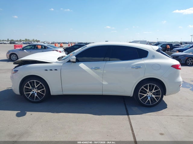 2019 MASERATI LEVANTE 14