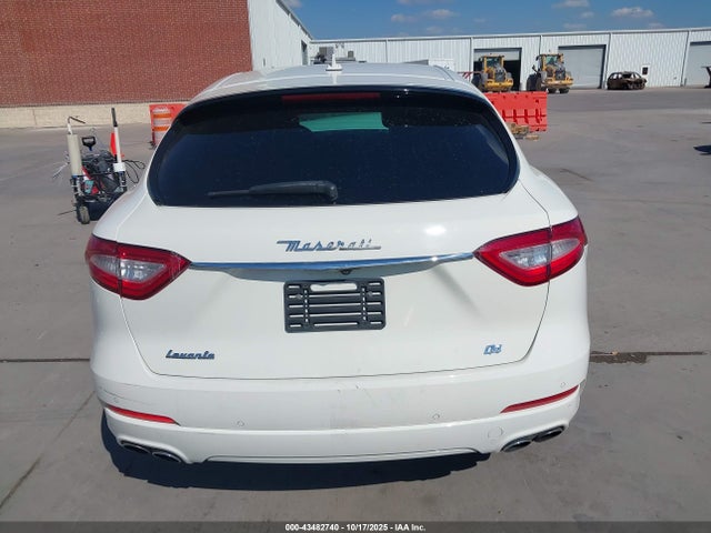 2019 MASERATI LEVANTE 16