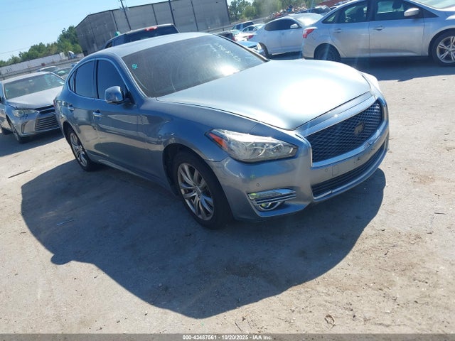 2016 INFINITI Q70 3.7X