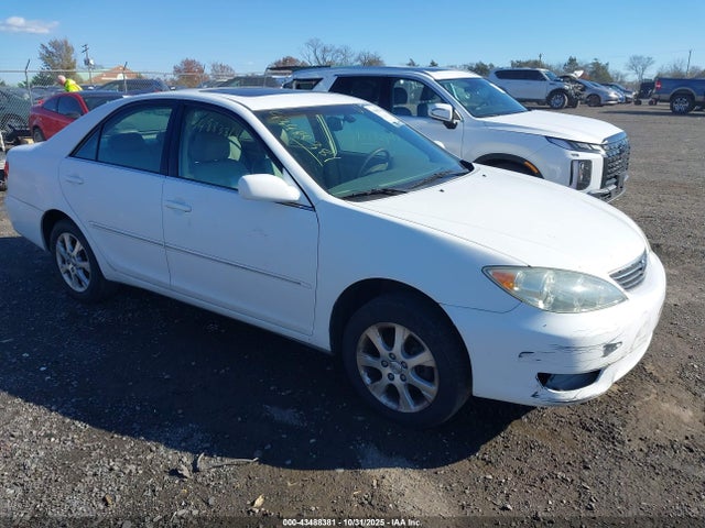 2005 TOYOTA CAMRY XLE