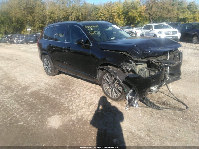 2021 VOLVO XC90 T6 MOMENTUM 7 PASSENGER