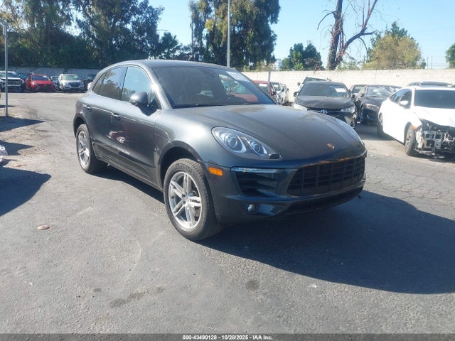 2017 PORSCHE MACAN 