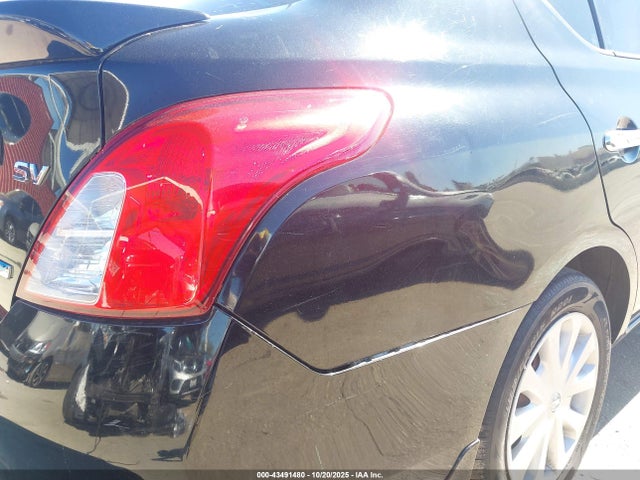 2013 Nissan VERSA 1.6 SV — миниатюра 21