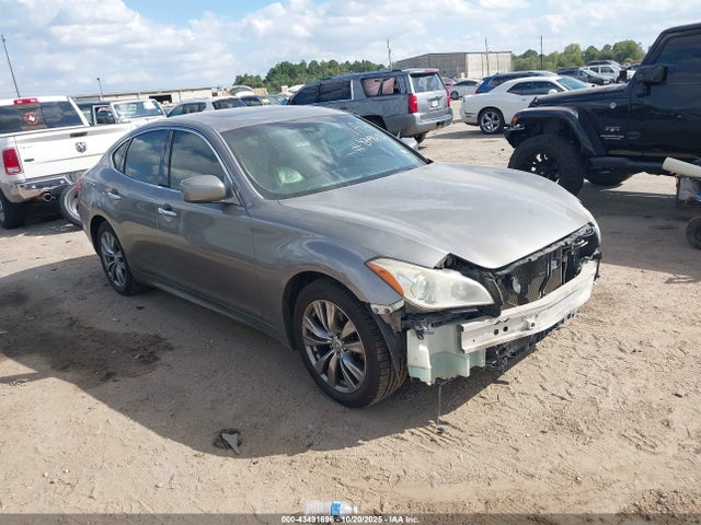 2013 INFINITI M37 