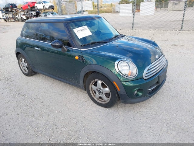 2011 MINI COOPER 